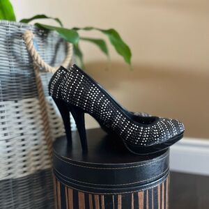 Suzy heels with black and white stones